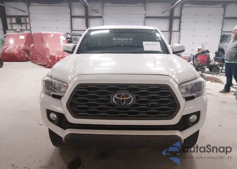 2021 Toyota Tacoma Trd Off-Road z USA, uszkodzony, nr VIN 3TMAZ5CN0MM146304